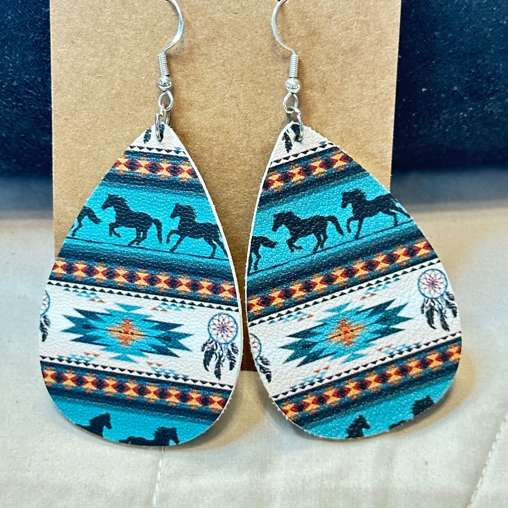 2/$15 Silver Tone Hook Aztec Horse Dangle Earrings Retro Teardrop Lightweight